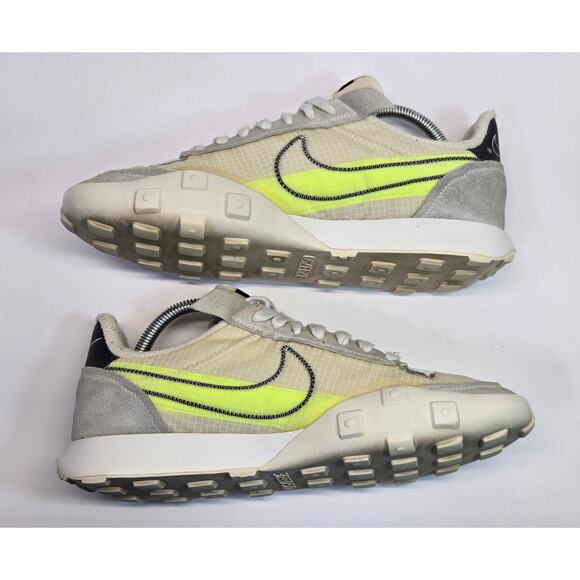 Size 9.5 - Nike Waffle Racer 2X Summit White Volt W - Picture 2 of 7